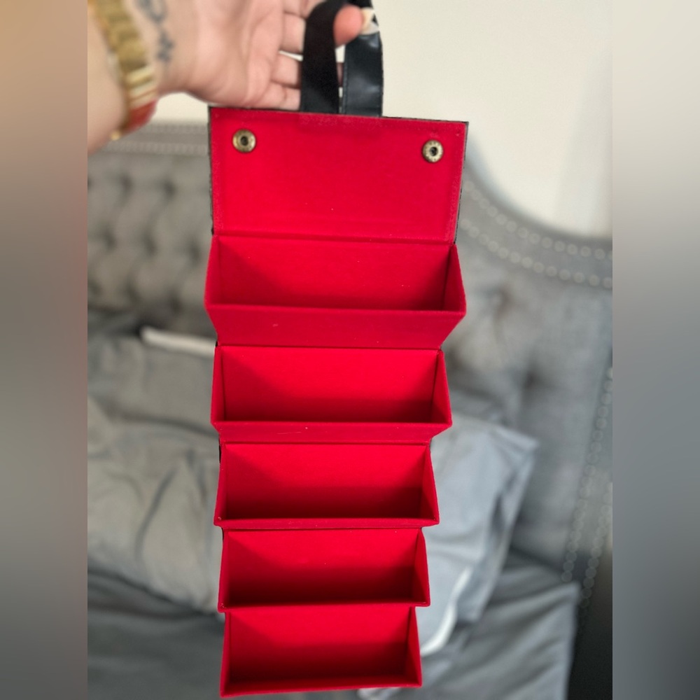 Compact Glasses Case for travel!
